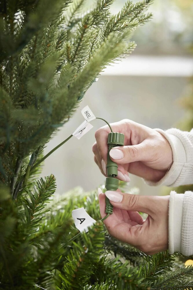 Natural Pine Stavanger - Kunstkerstboom - 240 cm - warm witte leds