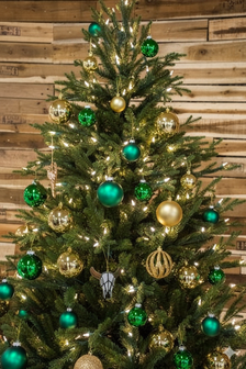 Our Nordic Christmas Arkansas - Kunstkerstboom - 228 cm - donkergroen - houten voet