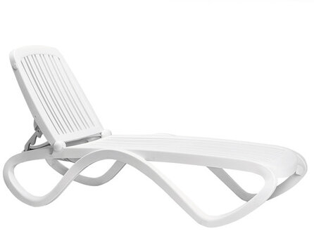 tropico kunststof ligbed van nardi zwart rugleuning in 4 standen verstelbaar en stapelbaar