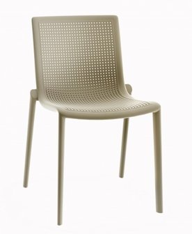 Beekat Resol-kunststof-stoel of terrasstoel-ideaal-voor-de-horeca en stapelbaar kleur zand