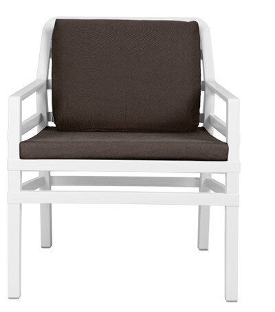 Aria vol kunststof Loungestoel van Nardi in de kleur: koffie ideale loungestoel voor uw horeca terras in de kleur: wit kussen k