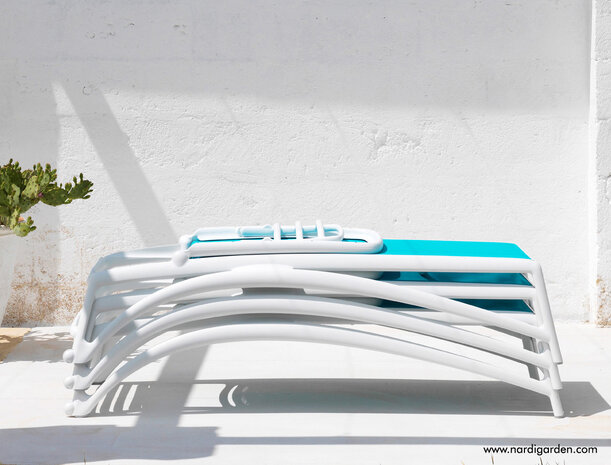Nardi Atlantico ligbed van Nardi in de kleur: wit/celeste