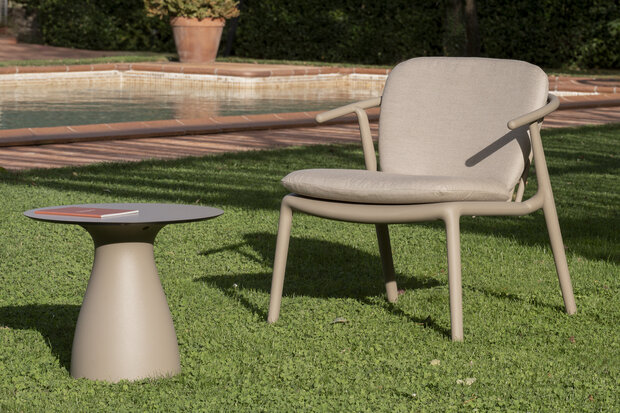 Resol Woody loungestoel Rojo -  vol kunststof frame - voor binnen en buiten - UV bestendig