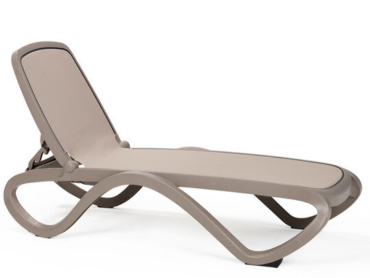 ligbed omega van nardi rugleuning in 4 standen verstelbaar en stapelbaar kleur tortora tortora