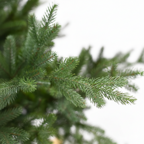 Our Nordic Christmas G&ouml;teborg - Kunstkerstboom - 183 cm - houten voet - mix pe/pvc