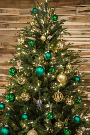 Our Nordic Christmas Arkansas - Kunstkerstboom - 228 cm - donkergroen - houten voet